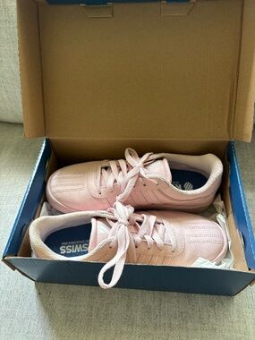 Pink K-Swiss Shoes. W Size 6, Good Condition, Light Pink